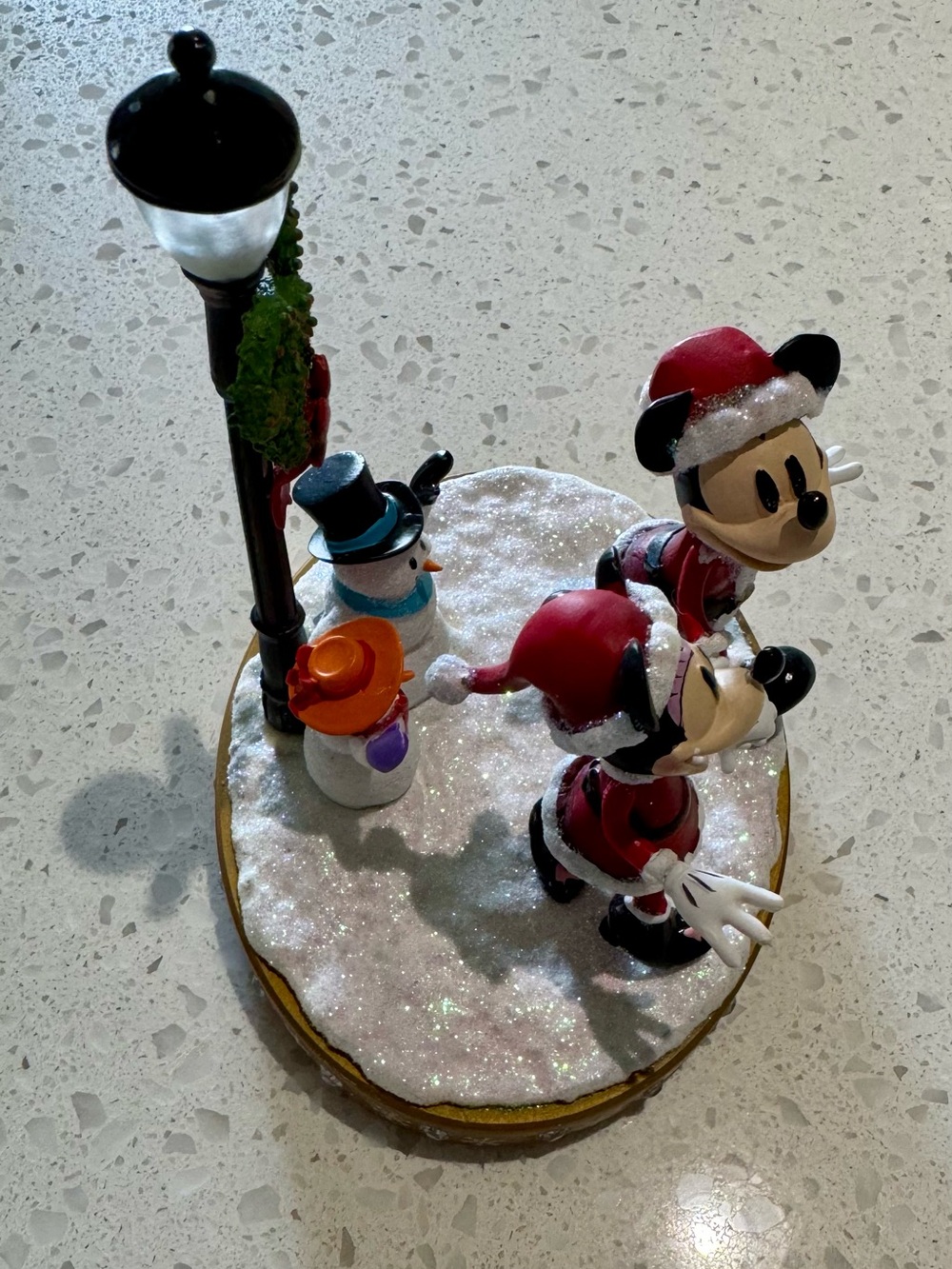 2020 Disney Parks Holiday Santa Mickey & Minnie Light-up Figurine - Picture 4 of 12
